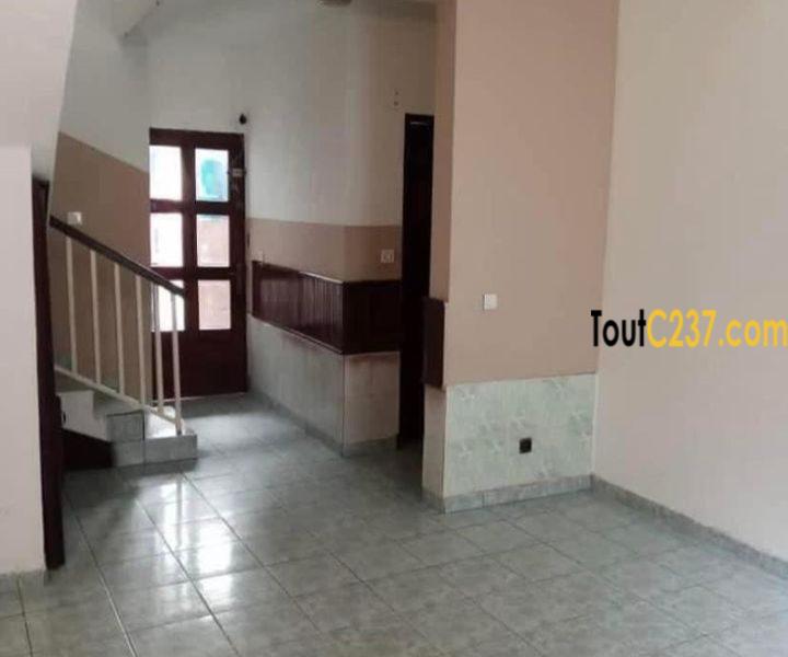 Mini duplex à louer à Bonapriso Douala