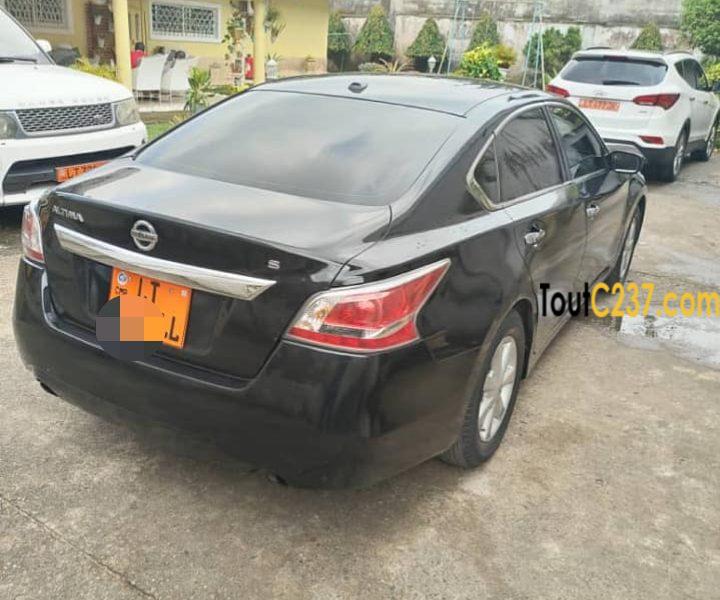 Nissan Altima à vendre à Douala