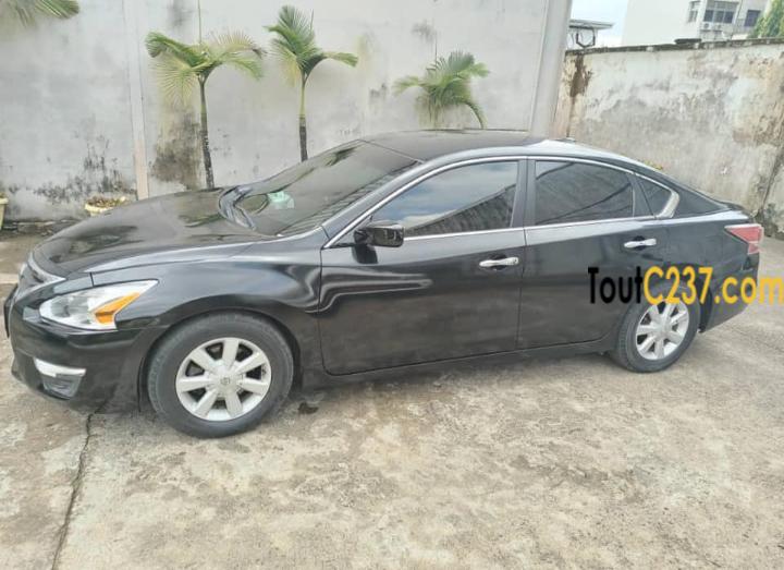 Nissan Altima à vendre à Douala