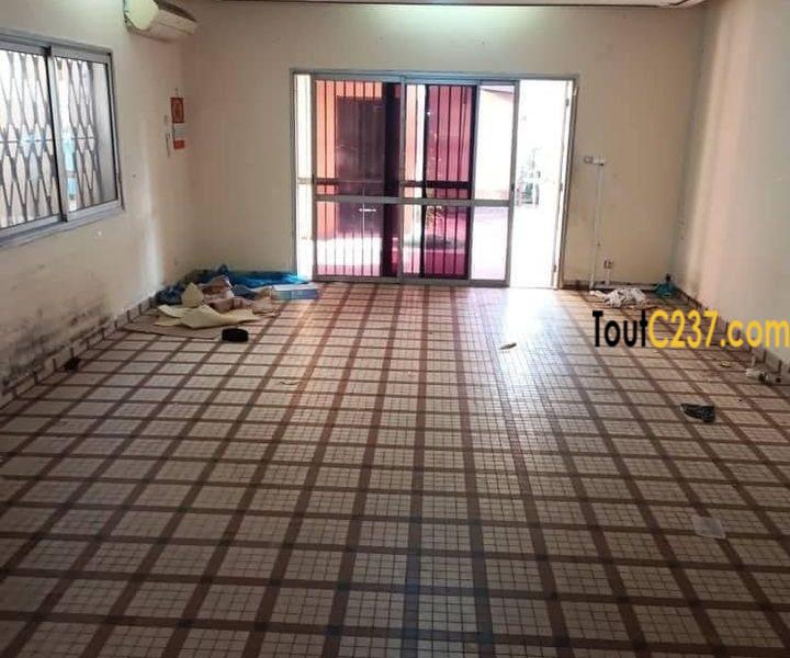 Duplex a louer à Bonapriso Douala