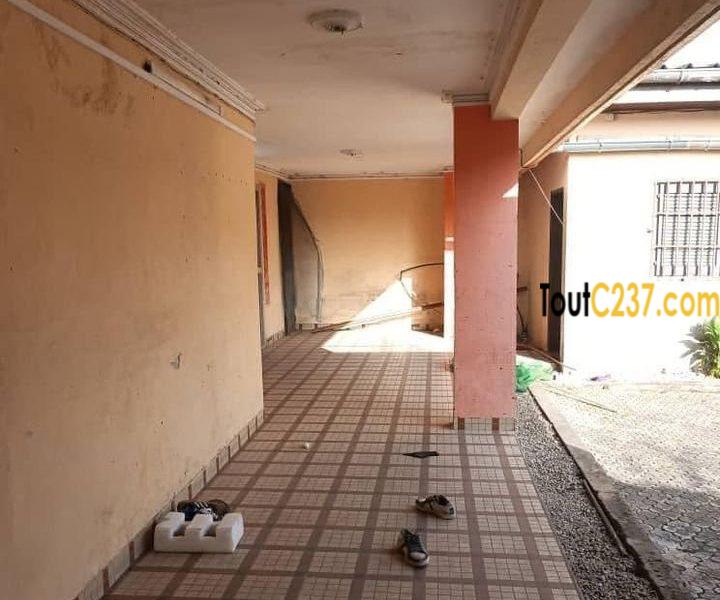 Duplex a louer à Bonapriso Douala