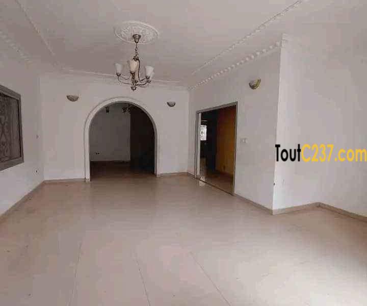 Maison Duplex à louer à Logpom