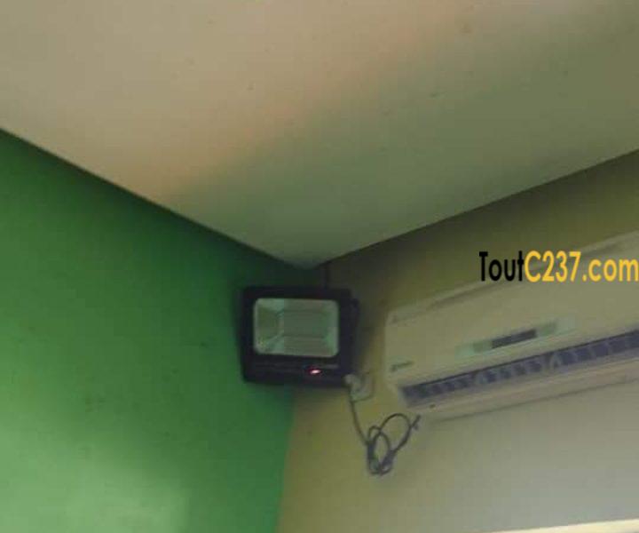 Boutique à louer à Bonamoussadi