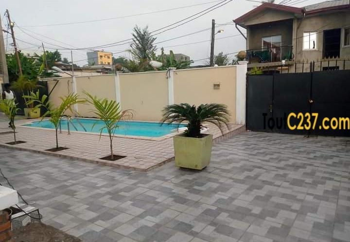 Appartement à louer à Akwa-Nord