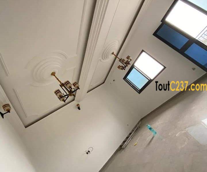 Appartement neuf à louer à Makepe