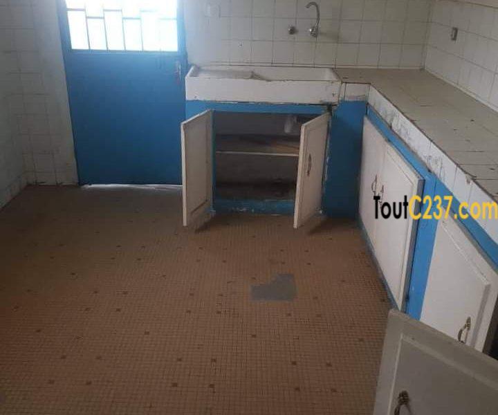 Maison en villa a louer à Deido, Douala