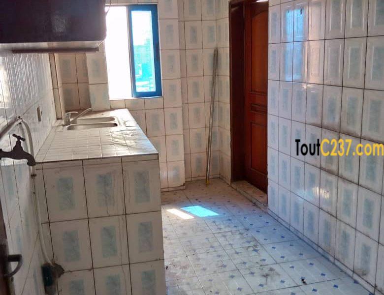 Appartement à louer à Ngodi Akwa