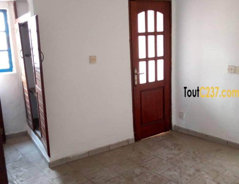 Appartement à louer à Ngodi Akwa
