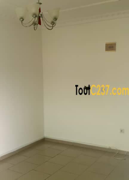 Appartement à louer à Ngodi Akwa