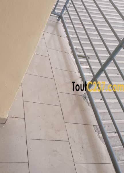 Appartement à louer à Ngodi Akwa
