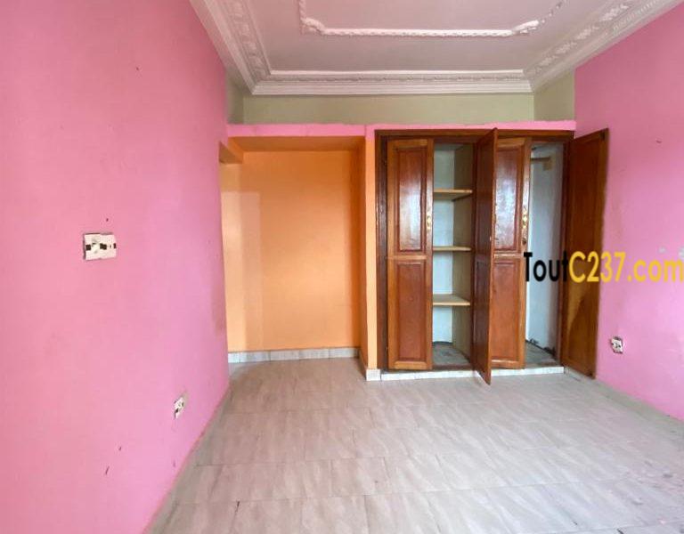 Appartement à louer à Makepe