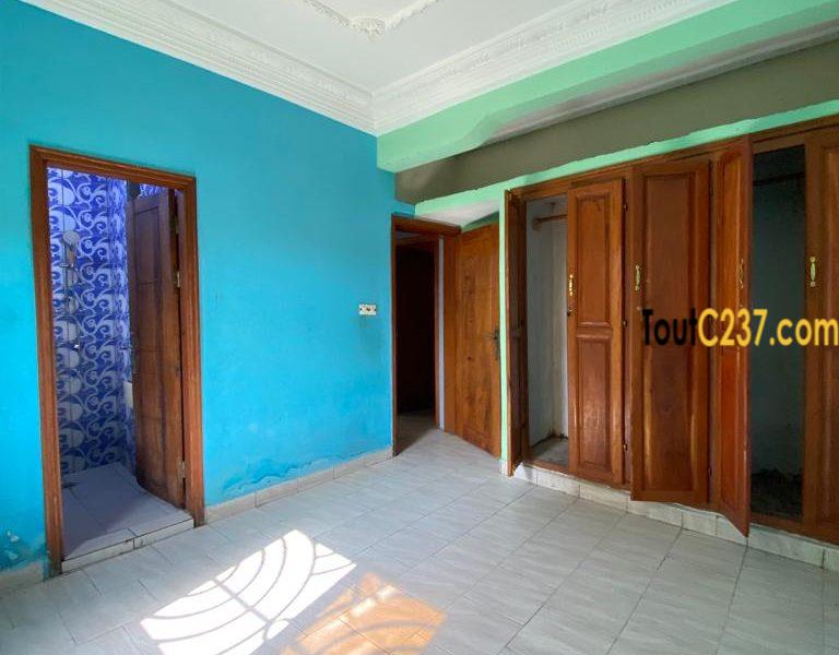 Appartement à louer à Makepe
