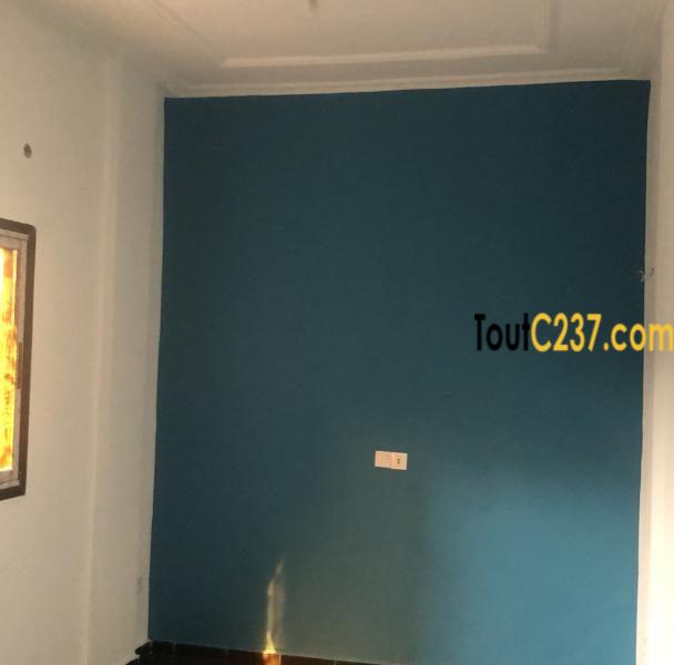 Studio moderne neuf a louer à Deido