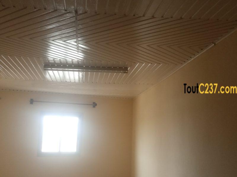 Studio moderne à louer à Bonamoussadi