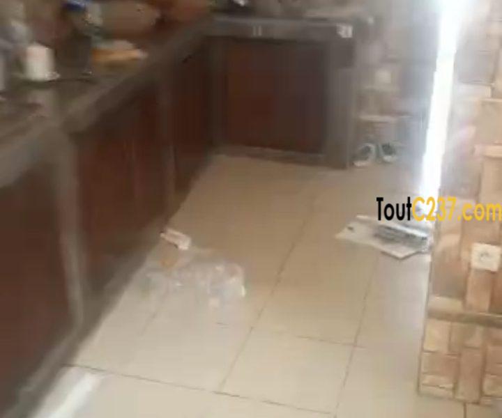 Vaste villa à louer à Akwa Douala