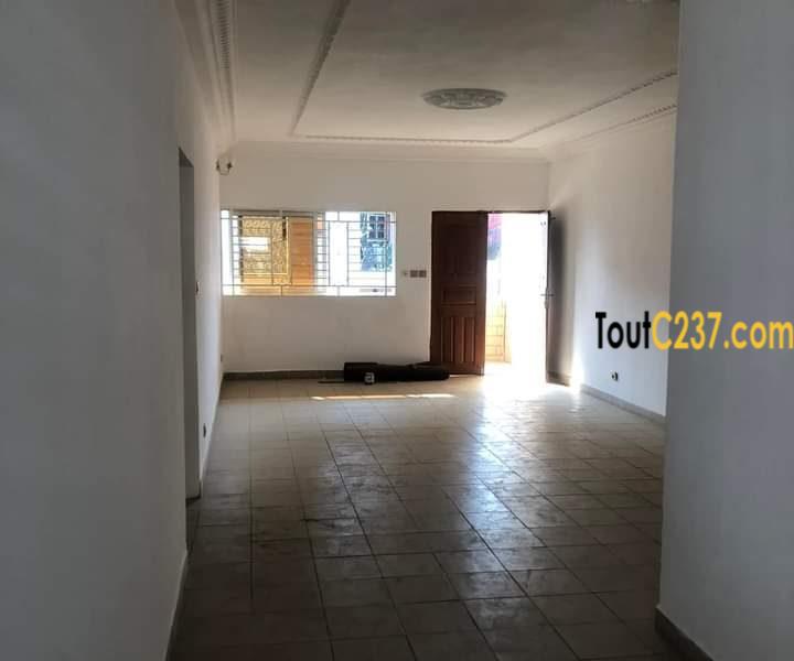 Appartement à louer a Logpom Douala