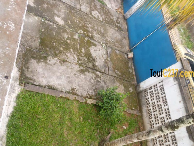 Maison en duplex à louer à a Makepe