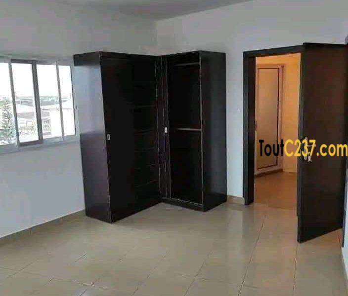 Appartement à louer à Bonapriso Douala
