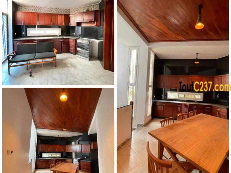 Maison en Triplex meublé à Bonapriso