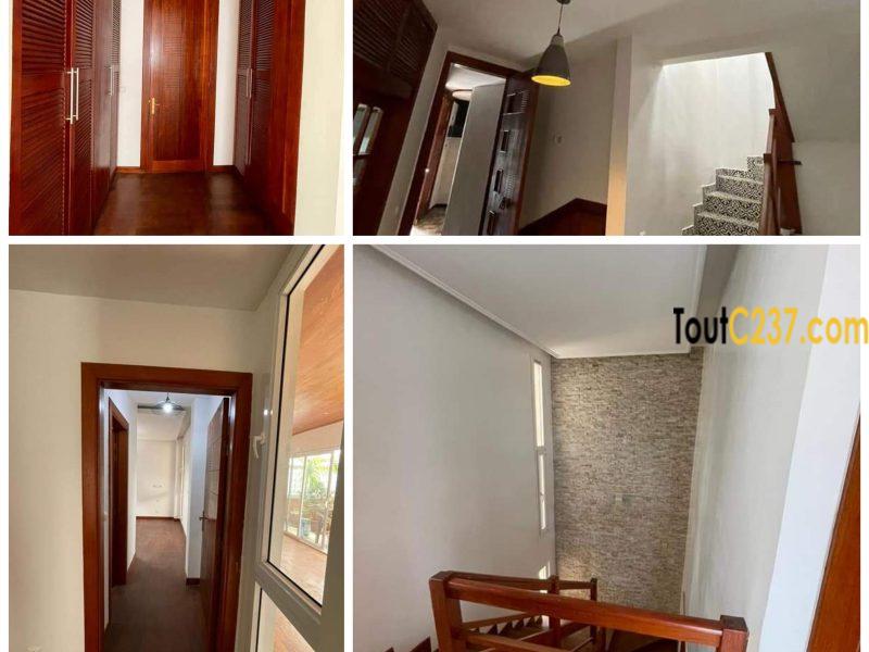 Maison en Triplex meublé à Bonapriso