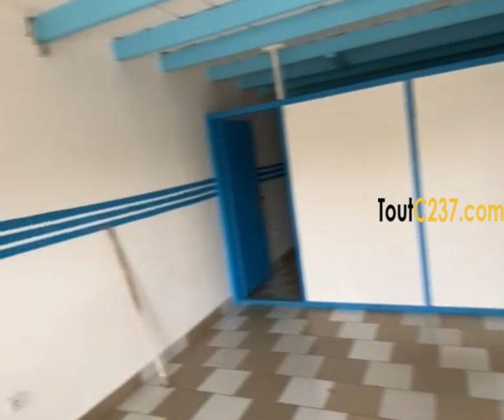 Boutique à louer à Logpom Douala