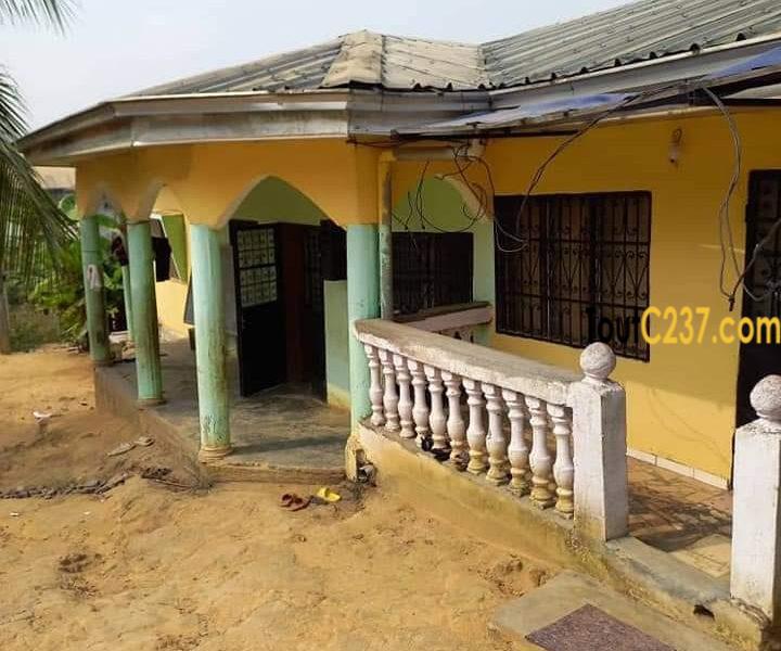 Maison en villa à vendre à Pk12 Douala