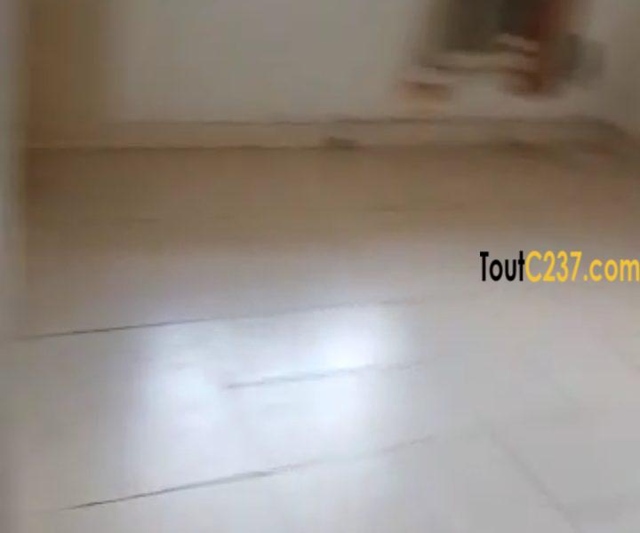 Maison en villa à louer à Bali, Douala