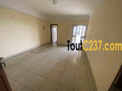 Studio moderne à louer à Akwa