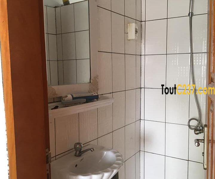 Appartement à louer à Deido, Douala