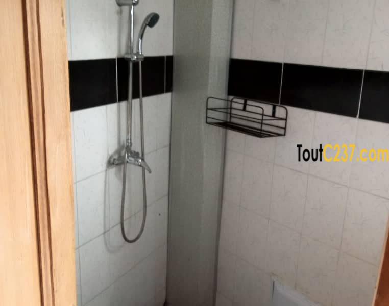 Appartement à louer à Bali, Douala