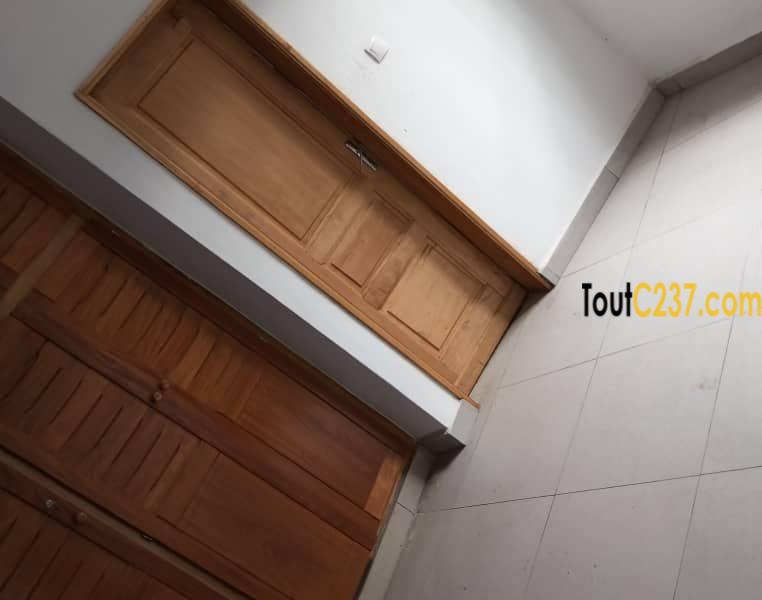Appartement à louer à Bali, Douala