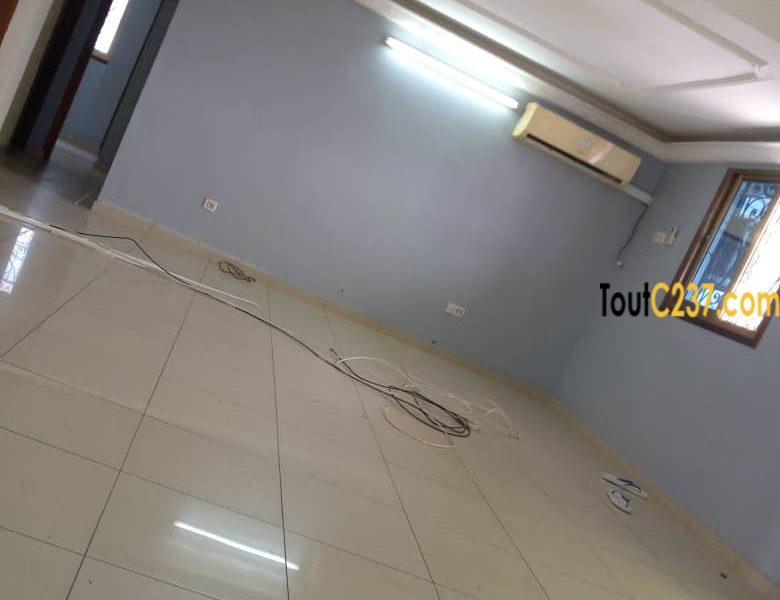 Appartement à louer à Bali, Douala