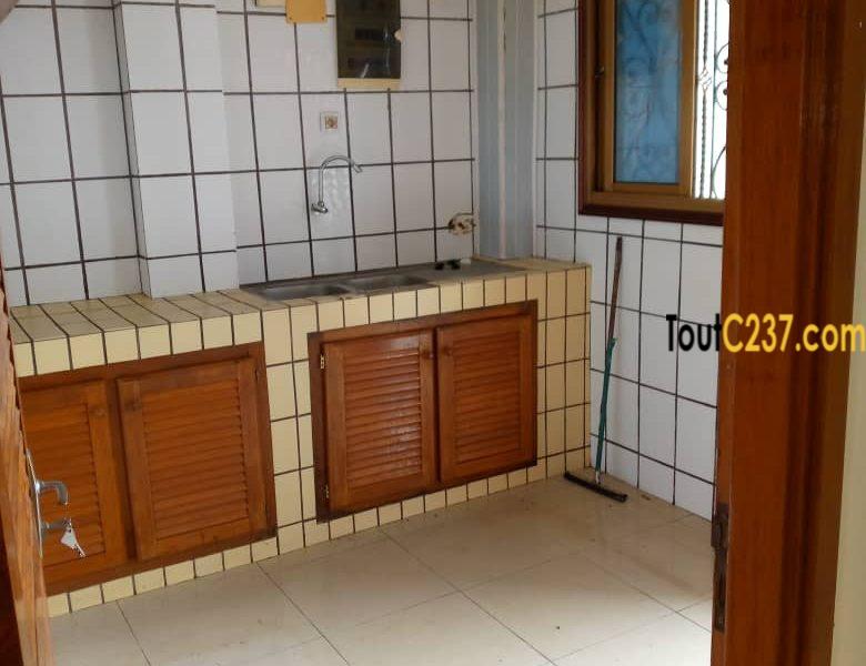 Appartement à louer à Bali, Douala