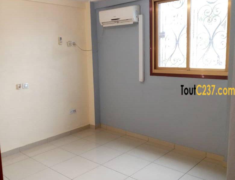 Appartement à louer à Bali, Douala