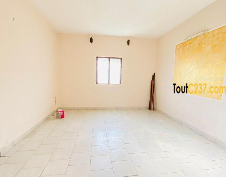 Appartement à louer à Bonamoussadi Douala