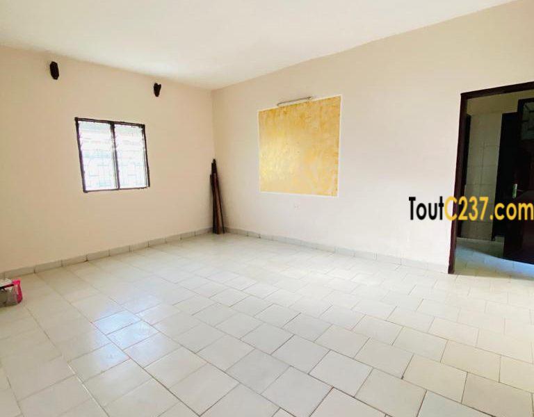 Appartement à louer à Bonamoussadi Douala