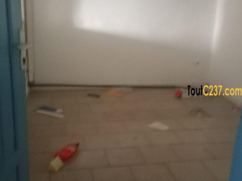 Bureau à louer à Akwa, Douala