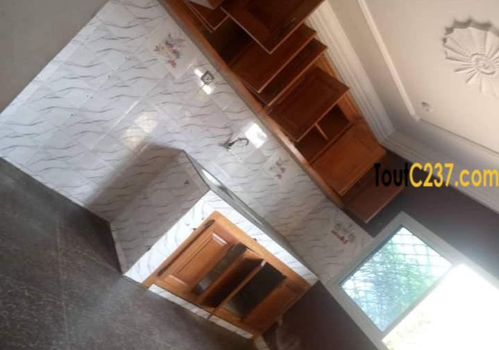 Maison à louer à Bonamoussadi