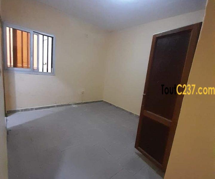 Appartement à louer à Bonamoussadi