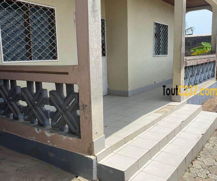 Maison en villa à vendre à Kotto Bangue, Douala