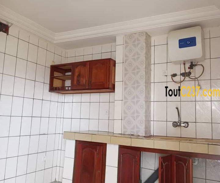 Appartement à louer à Bonamoussadi