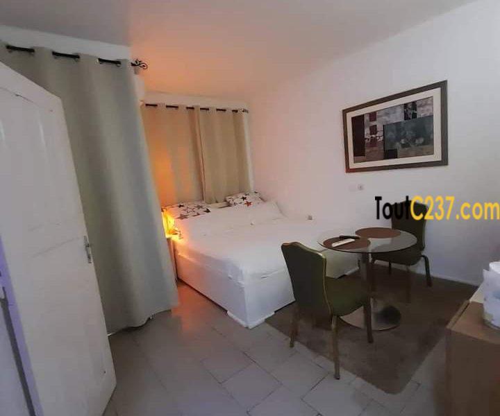 Chambre meublée à louer à Bonamoussadi