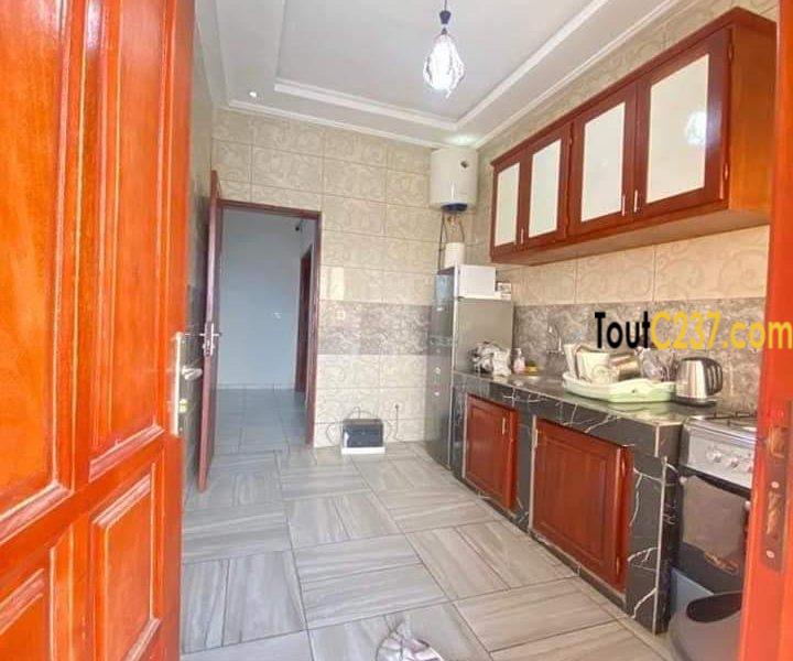 Appartement à louer à Logpom, Gabon bar