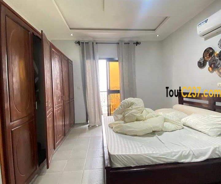 Appartement à louer à Logpom, Gabon bar