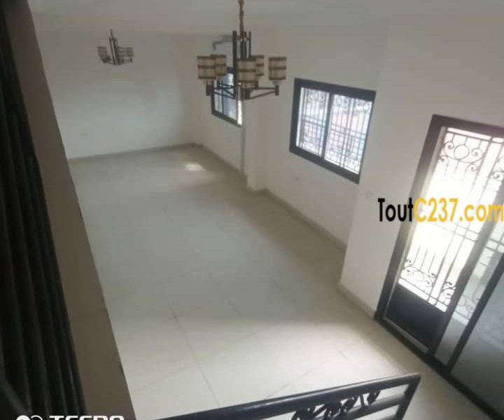 Appartement en duplex à louer à Bali