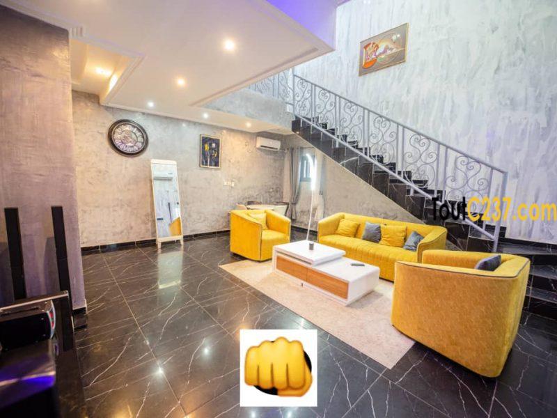 Appartement en duplex meublé à Makepe