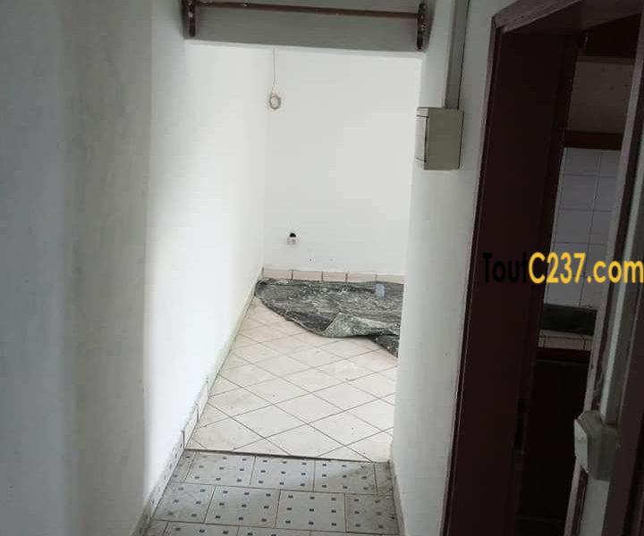 Appartement à louer à Bonapriso Douala