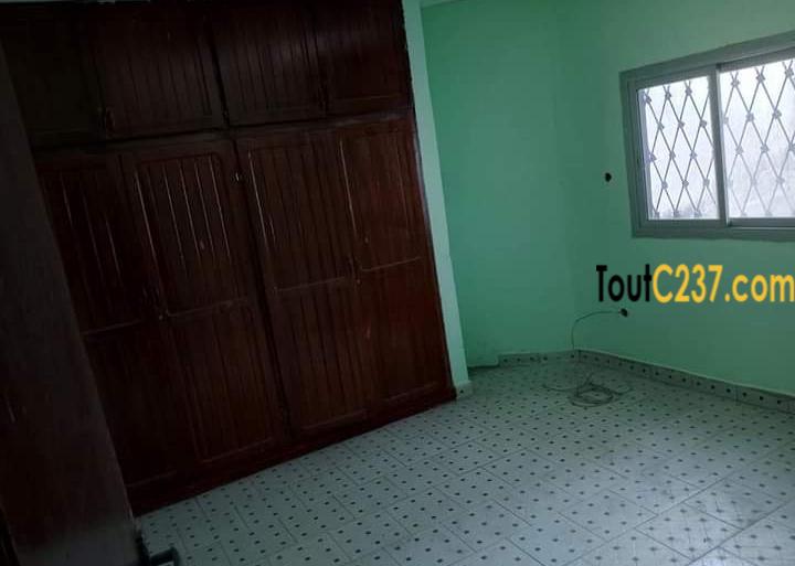 Appartement à louer à Bonapriso Douala