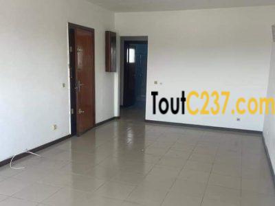 Studio moderne à louer à Bali, Douala