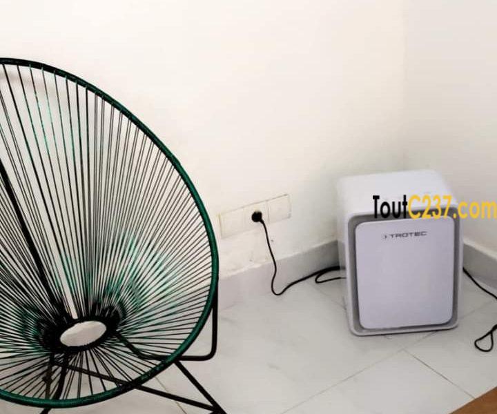 Studio meublé à louer à Bonanjo